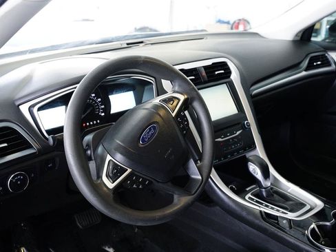 Used 2015 Ford Fusion SE FWD image 9