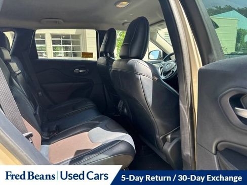 Used 2014 Jeep Cherokee Limited w/ Technology Group AWD/4WD image 20
