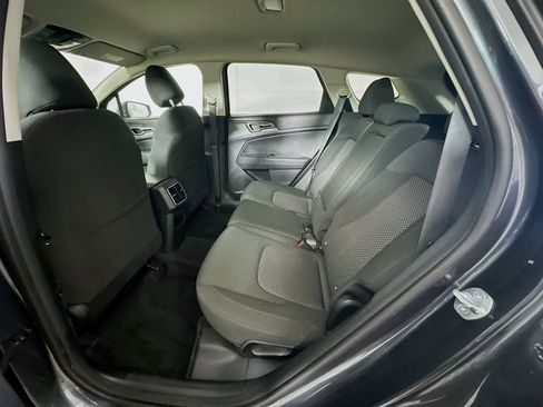 Used 2025 Kia Sportage LX image 25