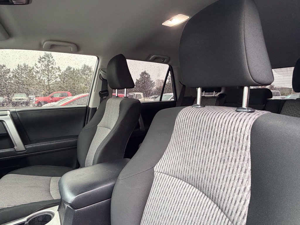 Used 2020 Toyota 4Runner SR5 AWD/4WD image 22