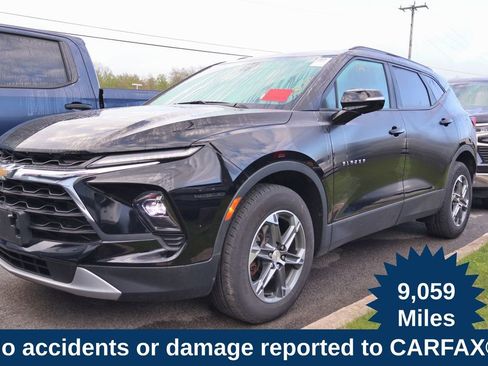 Used 2024 Chevrolet Blazer LT AWD/4WD image 1