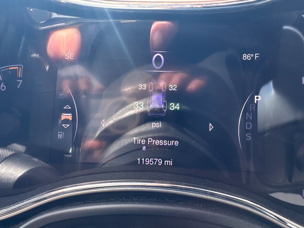 Used 2014 Jeep Grand Cherokee Limited RWD image 13