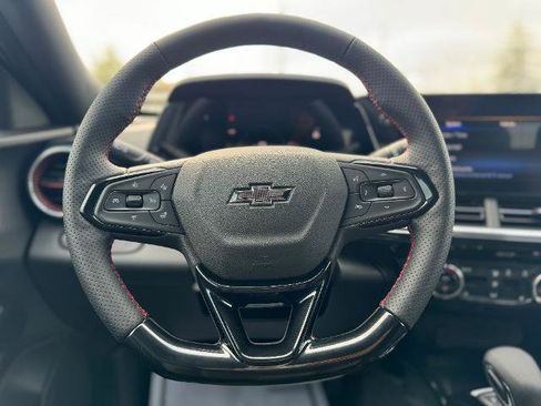 New 2025 Chevrolet Trax RS w/ Sunroof Package image 6