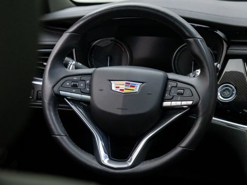 Used 2024 Cadillac XT6 Sport w/ Technology Package AWD/4WD image 12