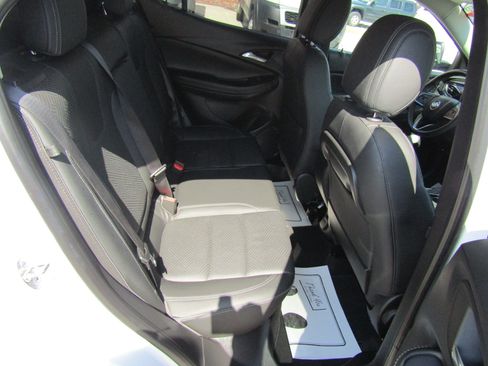 Used 2021 Buick Encore GX Essence AWD/4WD image 16