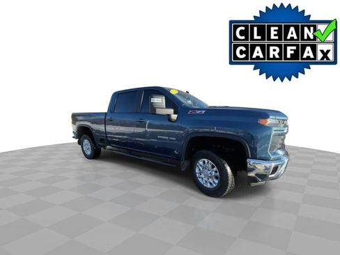 Used 2024 Chevrolet Silverado 2500 LT image 2