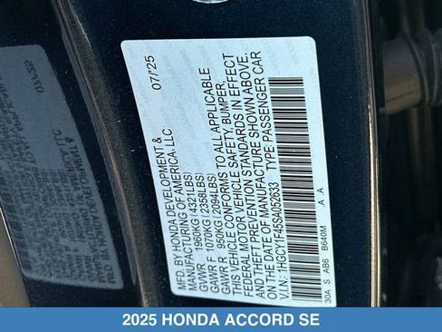 Certified 2025 Honda Accord SE image 31