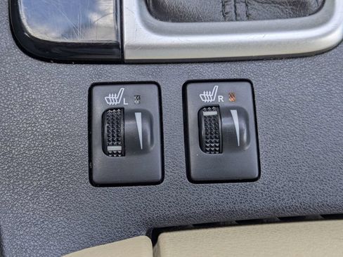 Used 2016 Toyota Highlander XLE FWD image 24