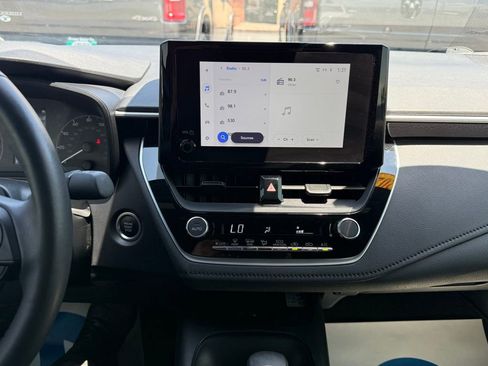 Used 2024 Toyota Corolla SE w/ SE Premium Package image 11