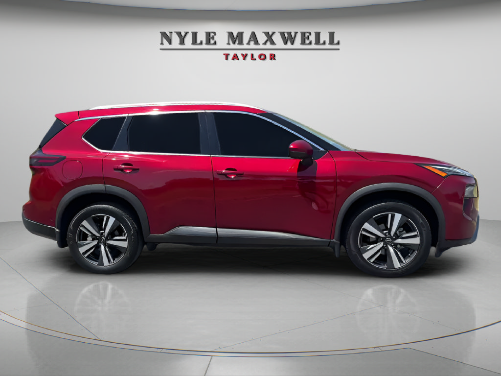 Used 2024 Nissan Rogue SL w/ SL Premium Package FWD image 4