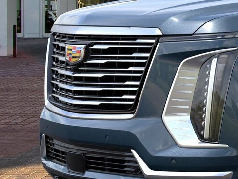 New 2026 Cadillac Escalade Platinum Luxury AWD/4WD image 13