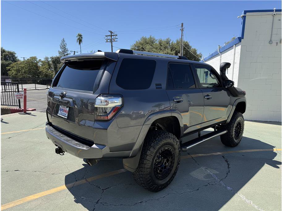 Used 2021 Toyota 4Runner SR5 AWD/4WD image 6