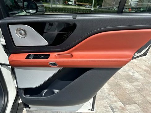 New 2025 Lincoln Aviator Reserve w/ Equipment Group 201A image 21
