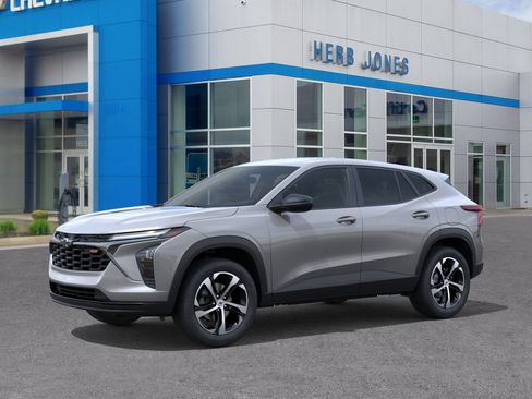 New 2026 Chevrolet Trax RS image 2