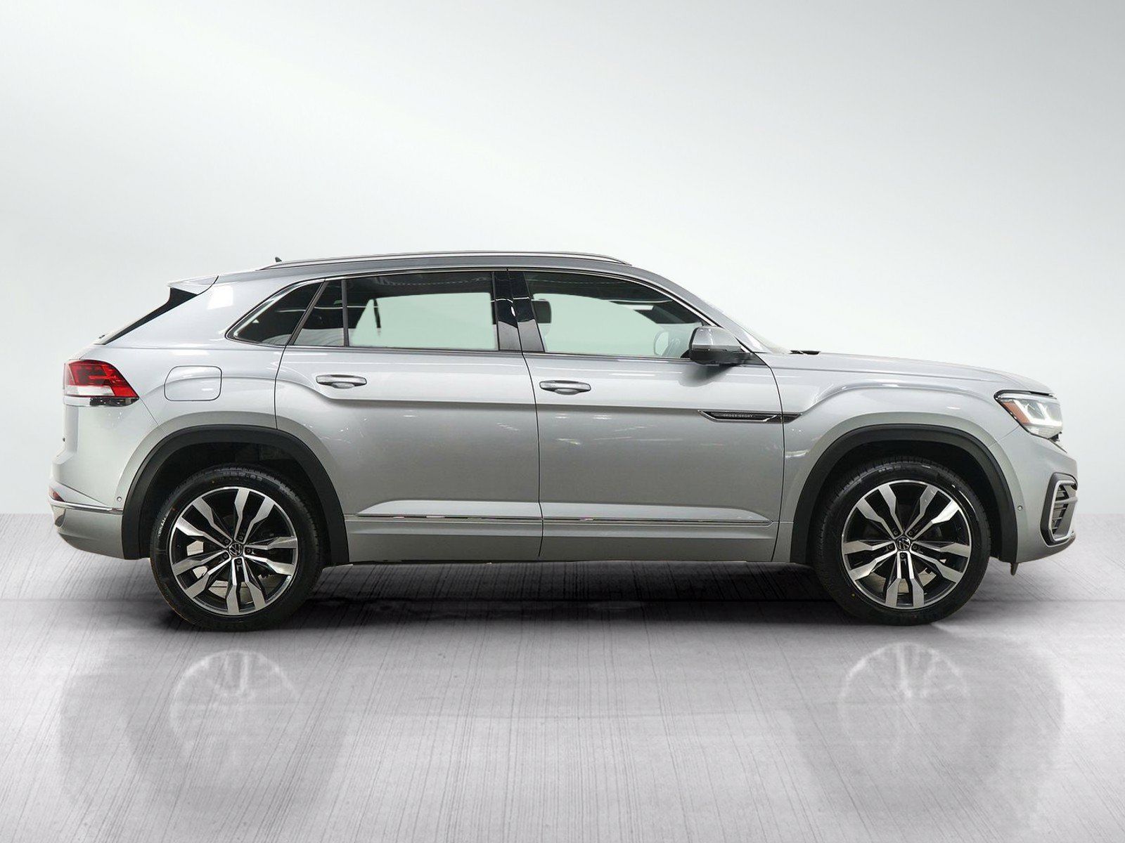 Used 2020 Volkswagen Atlas Cross Sport SEL Premium R-Line AWD/4WD image 6