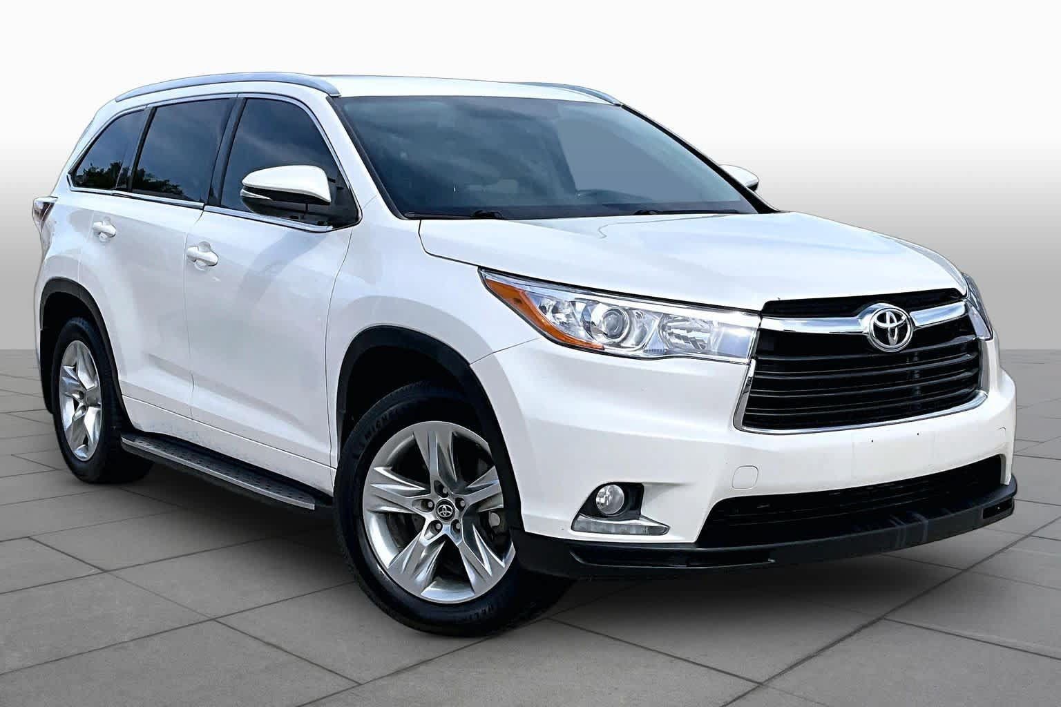 Used 2016 Toyota Highlander Limited FWD image 2