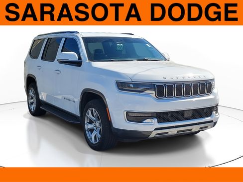 Used 2022 Jeep Wagoneer Series II w/ Rear Seat Video Group 1 image 1