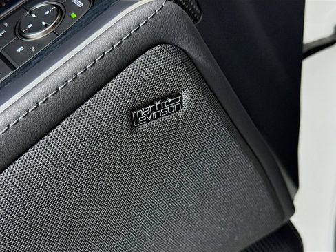 Certified 2025 Lexus GX 550 w/ Cold Area Package AWD/4WD image 19
