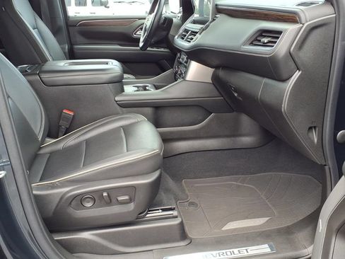 Used 2021 Chevrolet Tahoe Premier w/ Premium Package AWD/4WD image 23