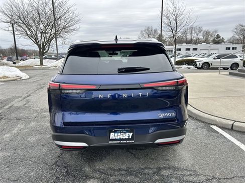 New 2026 INFINITI QX60 Luxe image 7