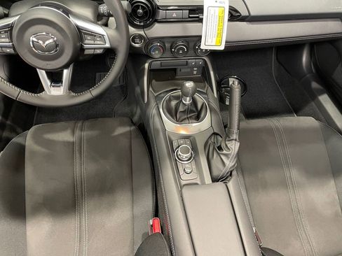 New 2025 MAZDA MX-5 Miata Club image 9