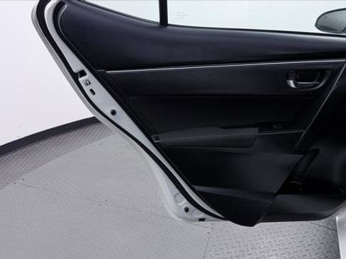 Used 2019 Toyota Corolla LE FWD image 16