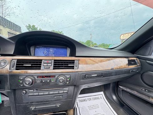 Used 2009 BMW 328i Convertible image 16