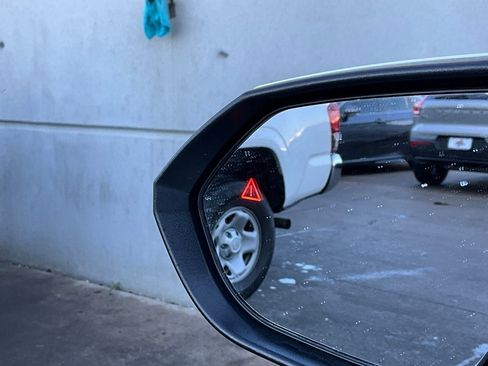 Used 2025 Hyundai Kona SEL image 20