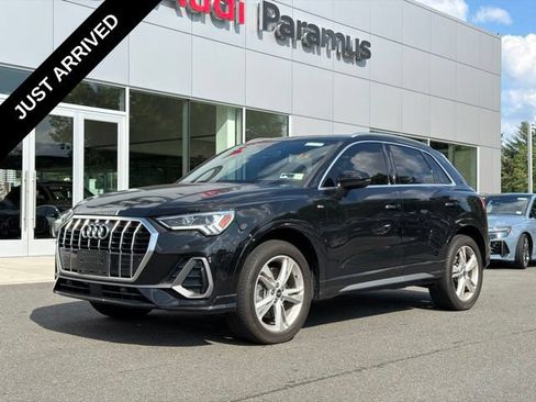 Used 2024 Audi Q3 2.0T Premium w/ Convenience Package AWD/4WD image 1