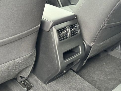 New 2025 Mitsubishi Outlander ES image 10