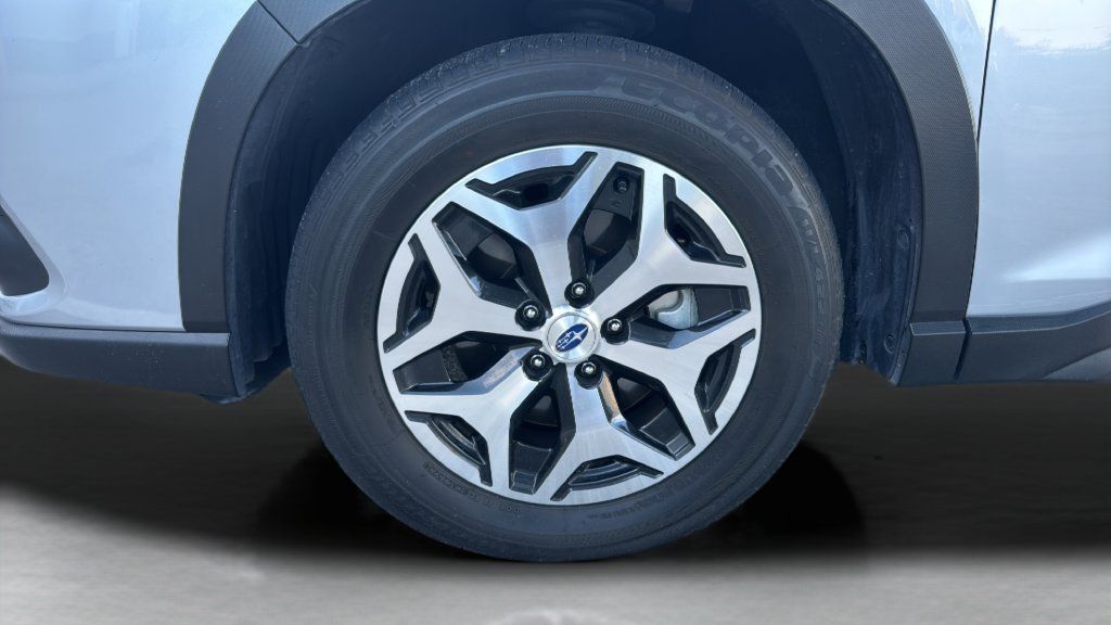 Used 2023 Subaru Forester Premium AWD/4WD image 35