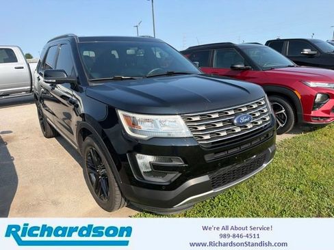 Used 2016 Ford Explorer XLT w/ Equipment Group 202A AWD/4WD image 1