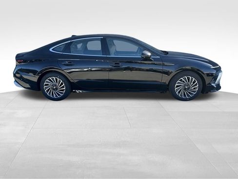 New 2026 Hyundai Sonata Limited image 8