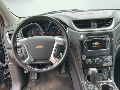 Used 2017 Chevrolet Traverse LT w/ Style and Technology Package AWD/4WD image 7