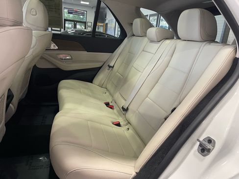 Used 2022 Mercedes-Benz GLE 350 w/ Premium Package image 34