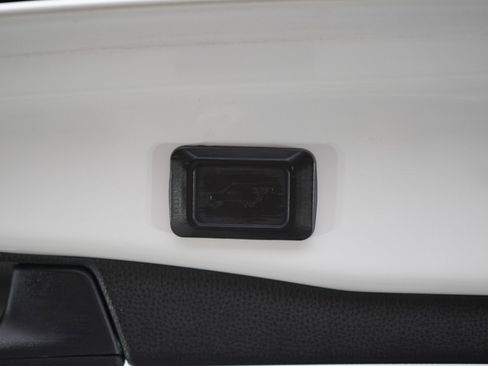 Used 2025 Toyota RAV4 XLE Premium AWD/4WD image 17
