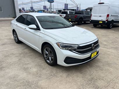Used 2023 Volkswagen Jetta SE