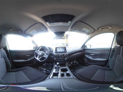 Used 2025 Nissan Sentra SV FWD image 47