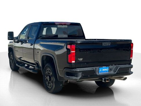 Used 2024 Chevrolet Silverado 2500 LT w/ Midnight Edition image 8