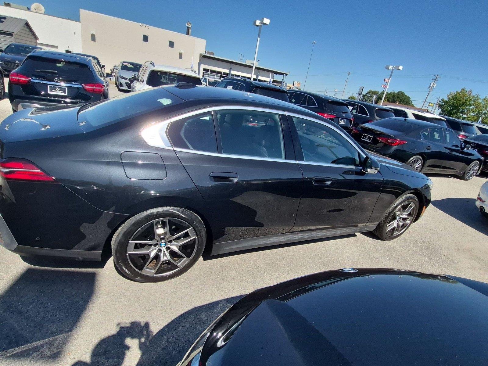Used 2026 BMW 530i RWD image 6