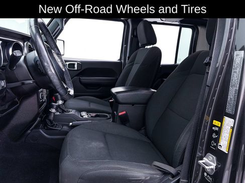 Used 2021 Jeep Gladiator Sport AWD/4WD image 16