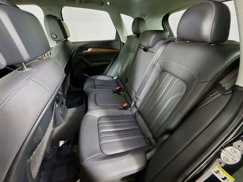 Certified 2023 Audi Q5 2.0T Premium w/ Convenience Package image 20