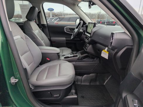 Used 2025 Ford Bronco Sport Badlands image 14