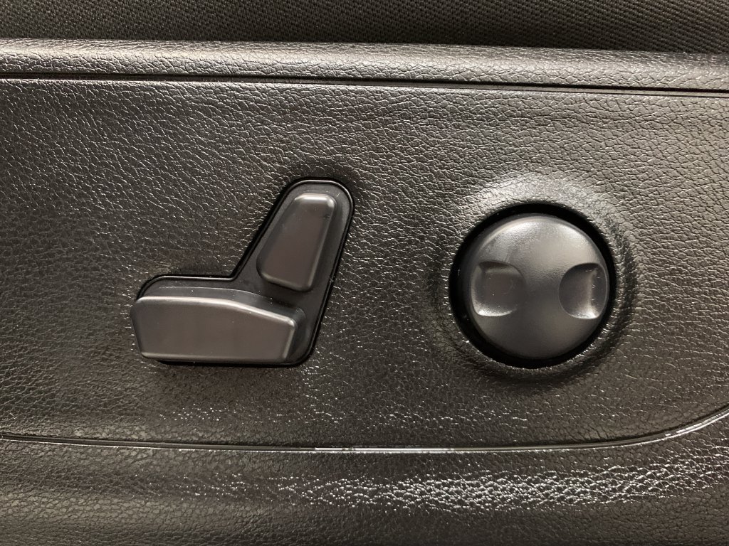 Used 2023 RAM 1500 Big Horn AWD/4WD image 5