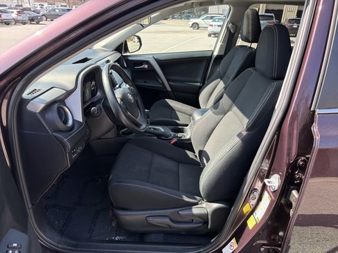 Used 2017 Toyota RAV4 XLE image 10