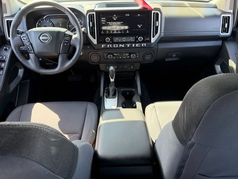 Certified 2025 Nissan Frontier SV w/ SV Convenience Package RWD image 22