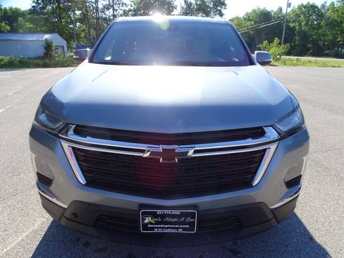 Used 2023 Chevrolet Traverse AWD LS w/ Safety Package image 4
