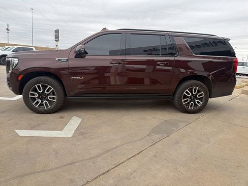 Used 2023 GMC Yukon XL AT4 w/ AT4 Premium Package image 6