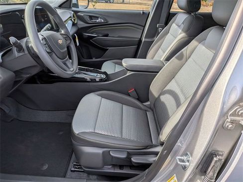 New 2026 Chevrolet Trax LT image 14