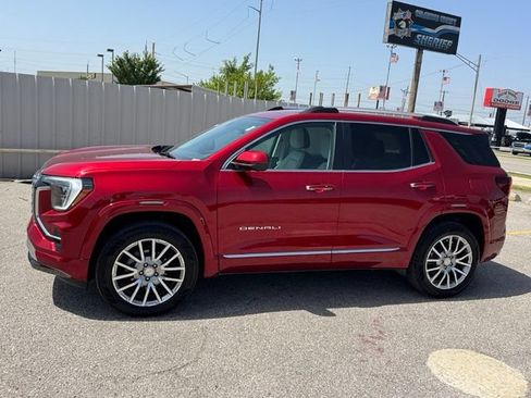 Used 2026 GMC Terrain Denali AWD/4WD image 3